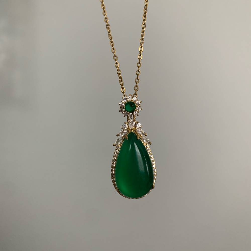 Simulated jade teardrop pendant necklace